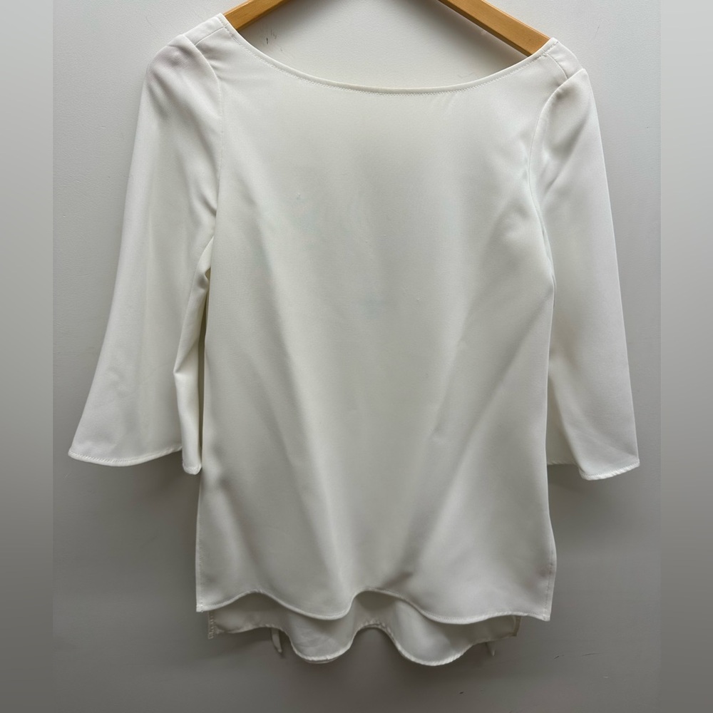 Elizabeth James swooped back white tunic